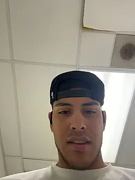 Snapshot of StrokingDaddy4 chatting on 28, 11, 2025 StrokingDaddy4 online show from 28, 11, 2025