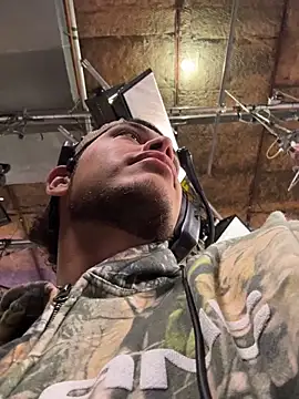 Snapshot of StrokingDaddy4 chatting on 17, 12, 2025 StrokingDaddy4 online show from 17, 12, 2025