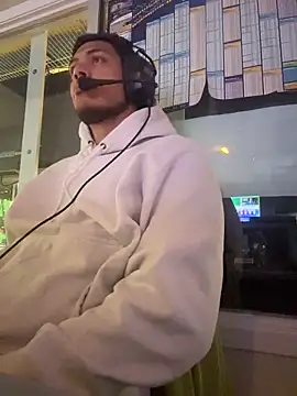 Snapshot of StrokingDaddy4 chatting on 18, 12, 2025 StrokingDaddy4 online show from 18, 12, 2025