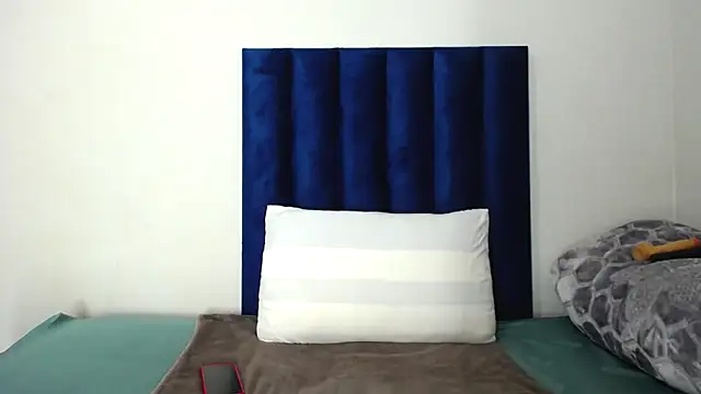 Pinkdollyg online show from 1, 10, 2025