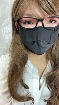 Yiyi-707 online show from 17, 11, 2025