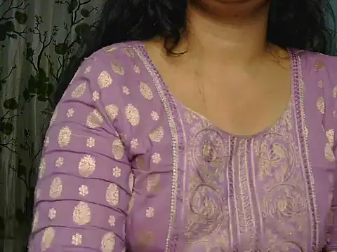 Snapshot of Jennifer_1999 chatting on 3, 5, 2026 Jennifer 1999 online show from 3, 5, 2026