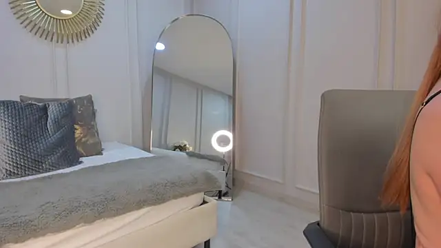 CharlotteBrownn  online show from 4, 10, 2025