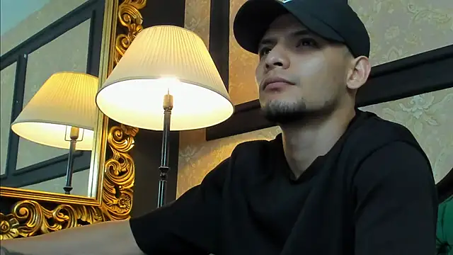 Snapshot of AlessandroKiing chatting on 29, 7, 2026 AlessandroKiing online show from 29, 7, 2026