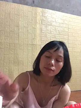 Snapshot of QuingLin chatting on 11, 9, 2025 QuingLin online show from 11, 9, 2025