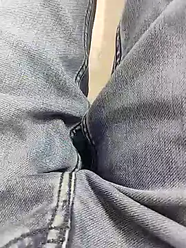 themasklover online show from 7, 4, 2026