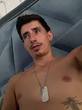 Snapshot of Damartinez27 chatting on 8, 4, 2026 Damartinez27 online show from 8, 4, 2026