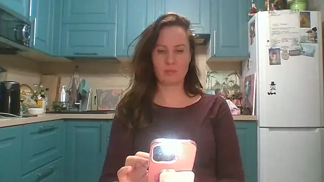 ALICAINWONDERLAND online show from 17, 4, 2026