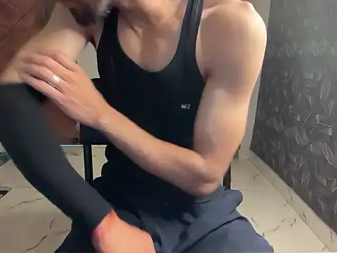 Snapshot of coupleyug chatting on 15, 3, 2026 coupleyug online show from 15, 3, 2026