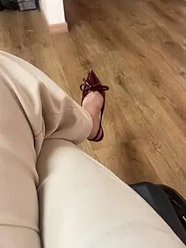 Snapshot of larsonbeverly chatting on 17, 3, 2026 larsonbeverly online show from 17, 3, 2026