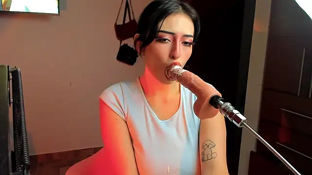 Snapshot of larsonbeverly chatting on 15, 4, 2026 larsonbeverly online show from 15, 4, 2026