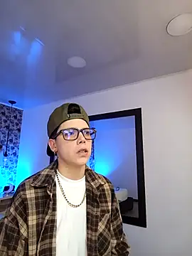 Snapshot of SpencerMontgomery chatting on 25, 10, 2025 SpencerMontgomery online show from 25, 10, 2025