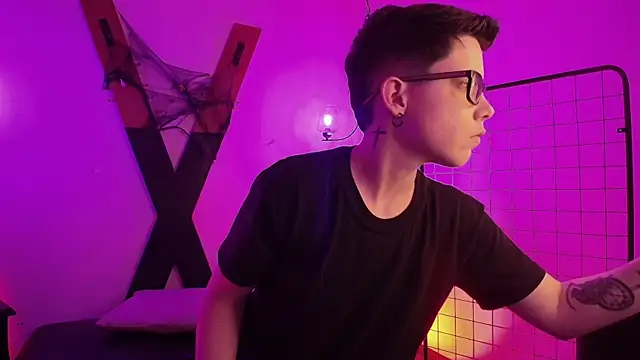 Snapshot of SpencerMontgomery chatting on 8, 11, 2025 SpencerMontgomery online show from 8, 11, 2025