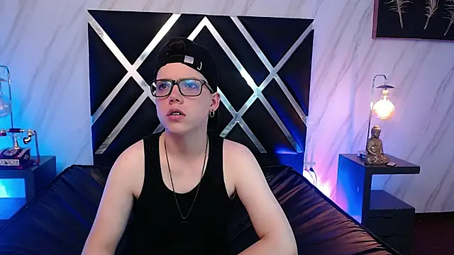 Snapshot of SpencerMontgomery chatting on 4, 12, 2025 SpencerMontgomery online show from 4, 12, 2025