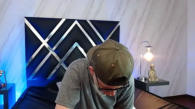 Snapshot of SpencerMontgomery chatting on 17, 12, 2025 SpencerMontgomery online show from 17, 12, 2025