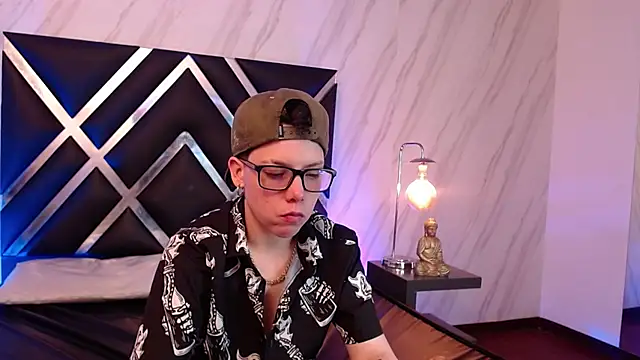 Snapshot of SpencerMontgomery chatting on 18, 12, 2025 SpencerMontgomery online show from 18, 12, 2025