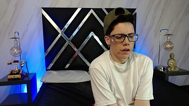 SpencerMontgomery online show from 19, 12, 2025