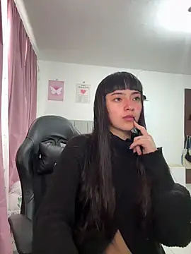 Snapshot of violetta_blackk chatting on 3, 4, 2026 violetta blackk online show from 3, 4, 2026