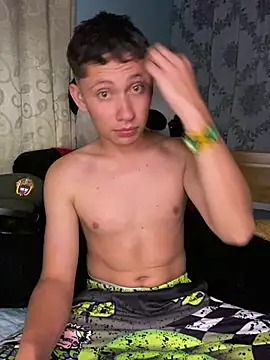 Snapshot of elfernh chatting on 1, 4, 2026 elfernh online show from 1, 4, 2026