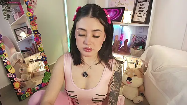 justonecute online show from 23, 4, 2026