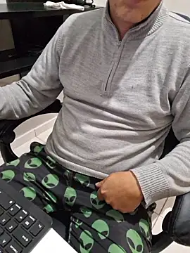 Carloskasado online show from 9, 10, 2025