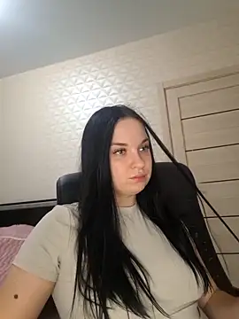 VoxxAura online show from 4, 12, 2025