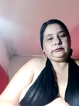 Snapshot of Ayma1983 chatting on 13, 11, 2025 Ayma1983 online show from 13, 11, 2025