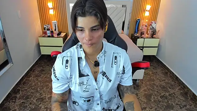 KAROLLJONES1 online show from 27, 11, 2025