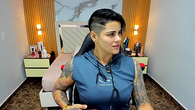 Snapshot of KAROLLJONES1 chatting on 16, 1, 2026 KAROLLJONES1 online show from 16, 1, 2026