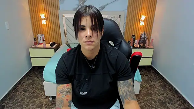 Snapshot of KAROLLJONES1 chatting on 31, 1, 2026 KAROLLJONES1 online show from 31, 1, 2026