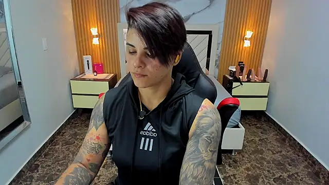 Snapshot of KAROLLJONES1 chatting on 10, 2, 2026 KAROLLJONES1 online show from 10, 2, 2026