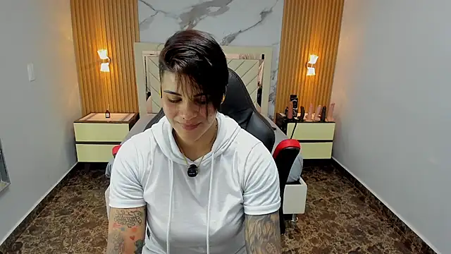 Snapshot of KAROLLJONES1 chatting on 17, 2, 2026 KAROLLJONES1 online show from 17, 2, 2026