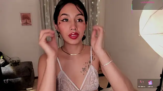 Miss Charlottet online show from 17, 11, 2025