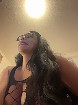 Snapshot of princesaliay chatting on 16, 4, 2026 princesaliay online show from 16, 4, 2026