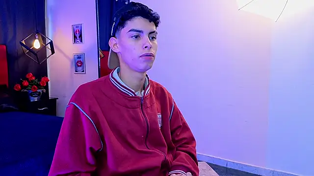 Snapshot of Room_69x chatting on 8, 9, 2025 Room 69x online show from 8, 9, 2025