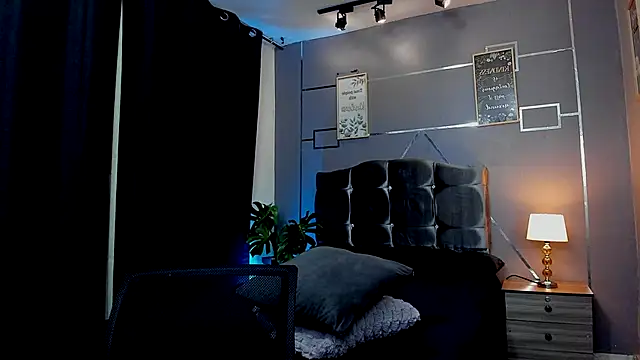 Snapshot of Room_69x chatting on 14, 10, 2025 Room 69x online show from 14, 10, 2025