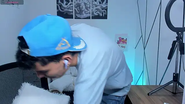 Snapshot of Room_69x chatting on 30, 11, 2025 Room 69x online show from 30, 11, 2025