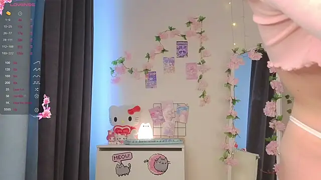 Snapshot of roxydolll chatting on 11, 7, 2026 roxydolll online show from 11, 7, 2026