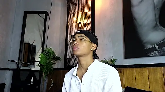 AlanCutee online show from 8, 3, 2026