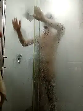 Snapshot of Esmeralda333 chatting on 8, 4, 2026 Esmeralda333 online show from 8, 4, 2026