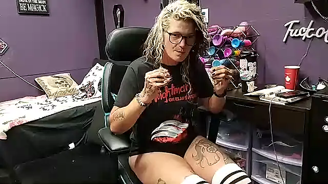 oddywithabody online show from 26, 9, 2025