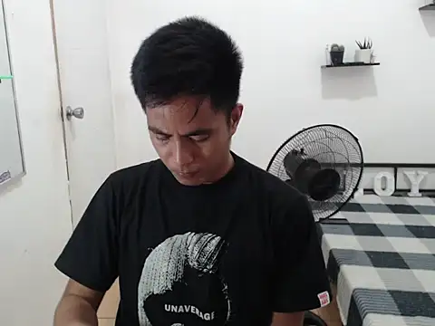 Lloyd wintours online show from 27, 10, 2025