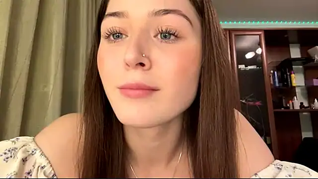 Adel strongwoman online show from 5, 12, 2025