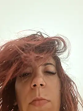 Anayssa  online show from 17, 10, 2025