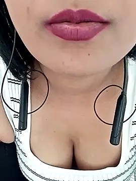 Snapshot of Queen_Kushi4 chatting on 15, 2, 2026 Queen Kushi4 online show from 15, 2, 2026