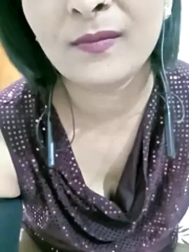 Snapshot of Queen_Kushi4 chatting on 9, 4, 2026 Queen Kushi4 online show from 9, 4, 2026