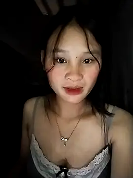 Snapshot of saronla_03 chatting on 6, 10, 2025 saronla 03 online show from 6, 10, 2025