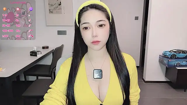 Snapshot of Scarlett-bb chatting on 4, 11, 2025 Scarlett-bb online show from 4, 11, 2025