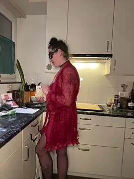 Nadja Noir online show from 26, 11, 2025