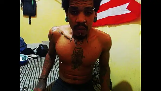 Snapshot of ShakaZulu013 chatting on 19, 9, 2025 ShakaZulu013 online show from 19, 9, 2025